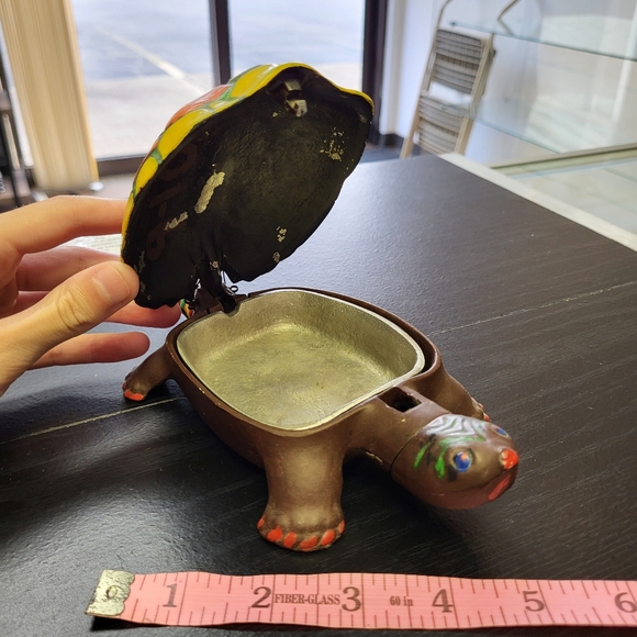 Cast metal turtle storage box - Picture 2 of 5